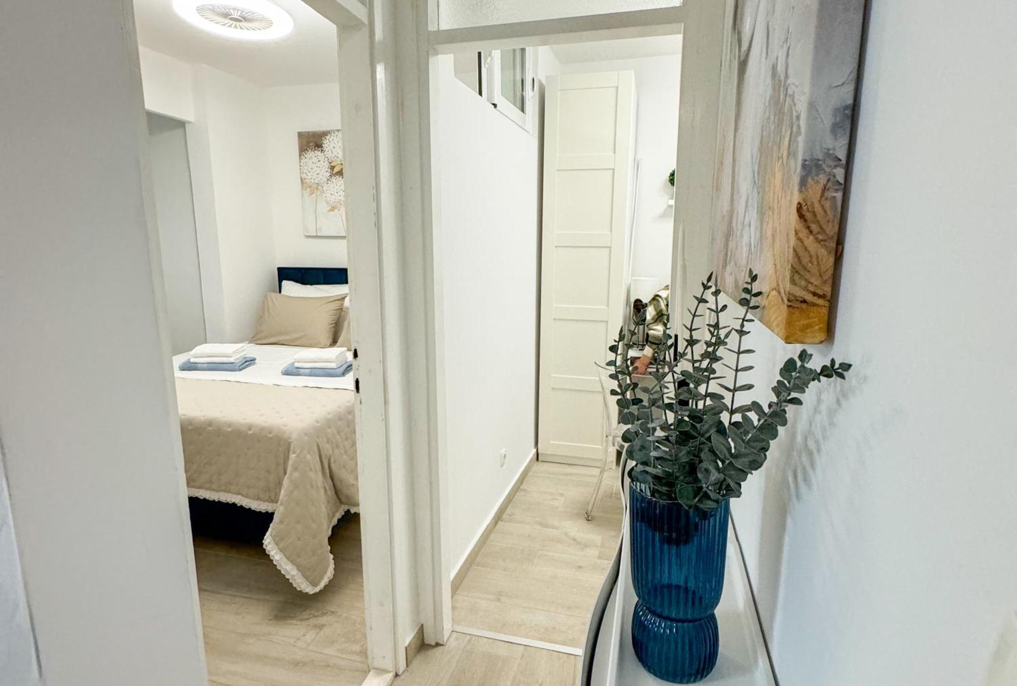 Blue Moon Apartment *